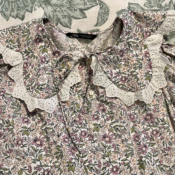 Zara Summer Floral Blouse - Picture 2 of 6
